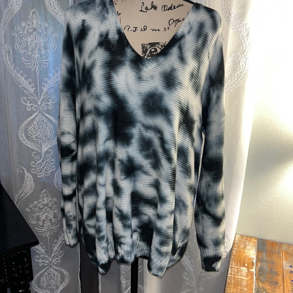 6 for 30$ Torrid sz 1 sweater (14-16) euc
